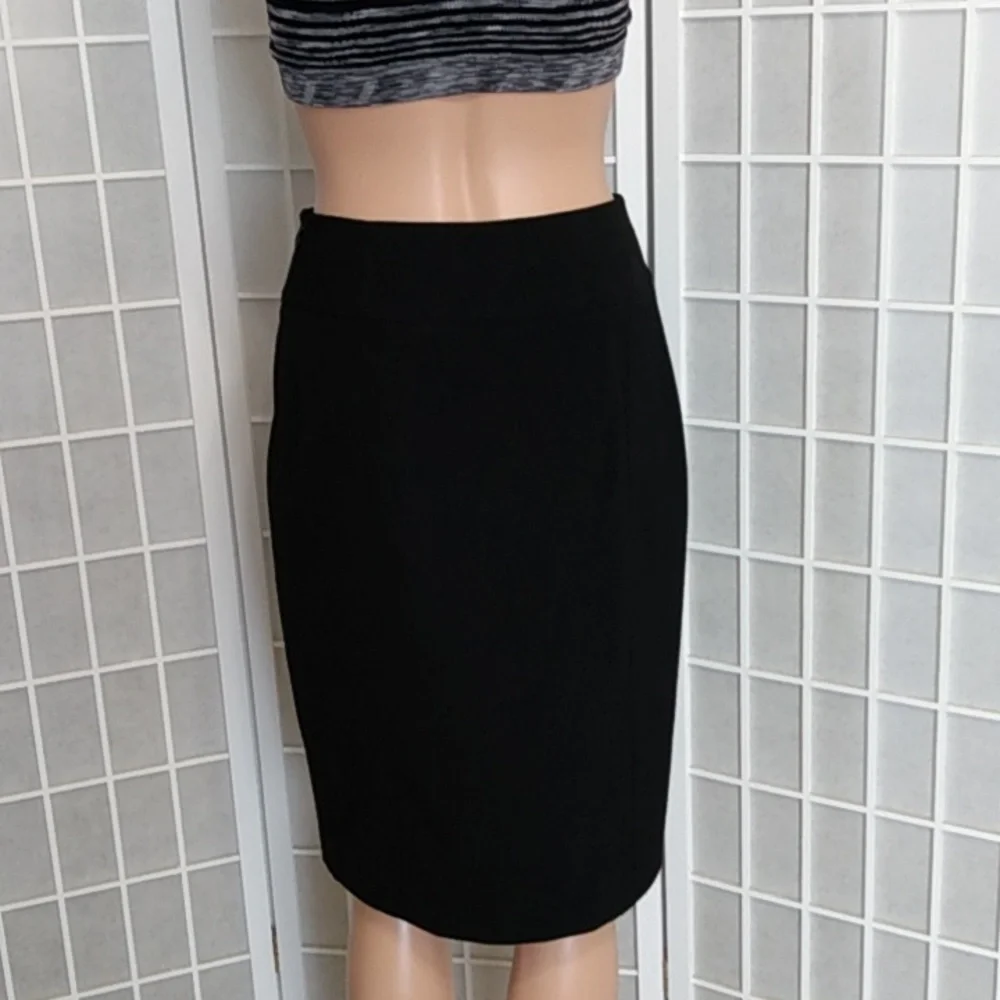 White House Black Market Pencil Skirt – Black‎ – Women 0 – Midi